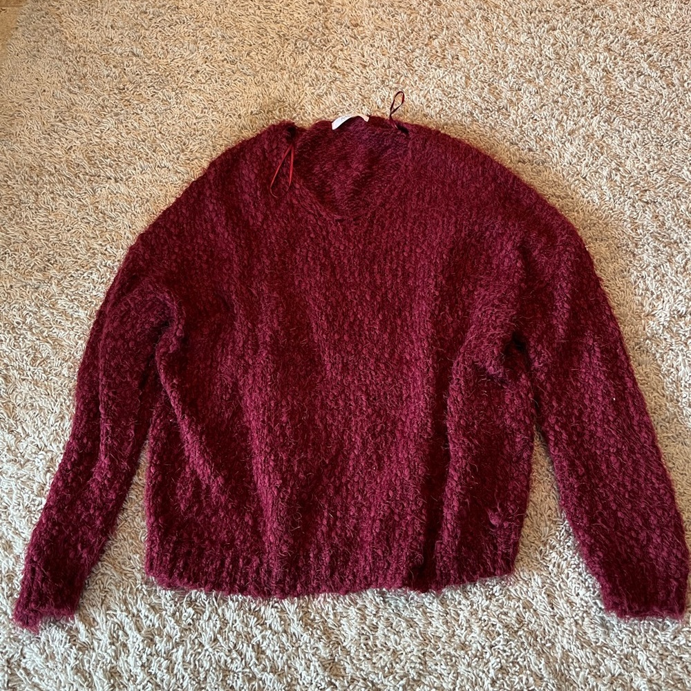 Maroon sweater